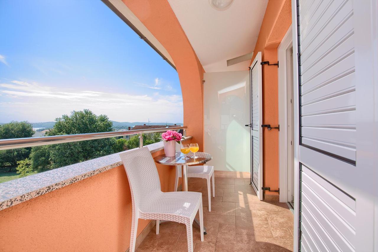 Apartments Orange Medolino Esterno foto