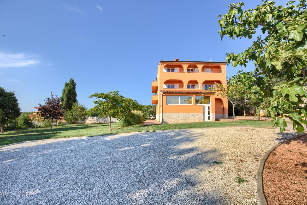 Apartments Orange Medolino Esterno foto