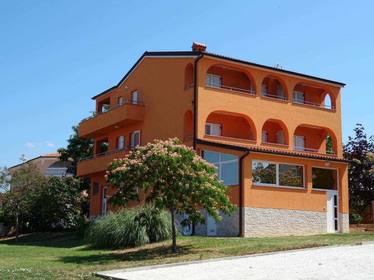 Apartments Orange Medolino Esterno foto